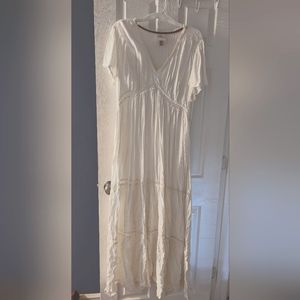 Knox Rose White Flowy Dress with Eyelet Dress